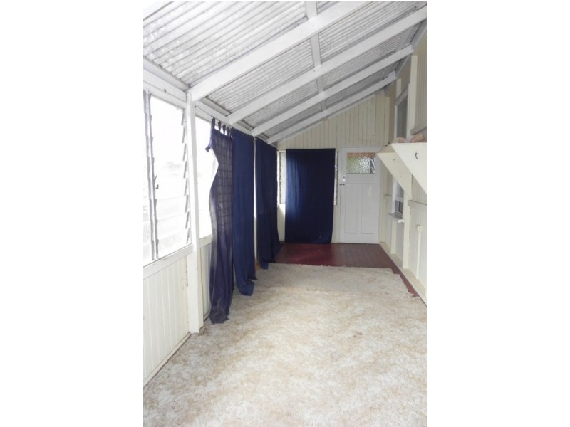 51 short, Pittsworth QLD 4356