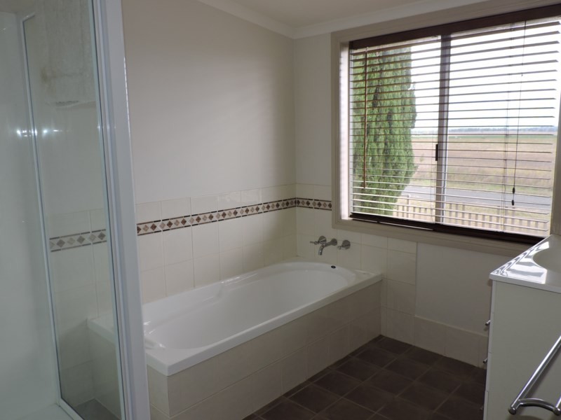 1110 Talgai West, Clifton QLD 4361