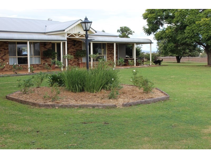 15097 New England Highway, Nobby QLD 4360