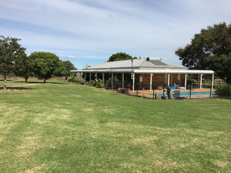 15097 New England Highway, Nobby QLD 4360