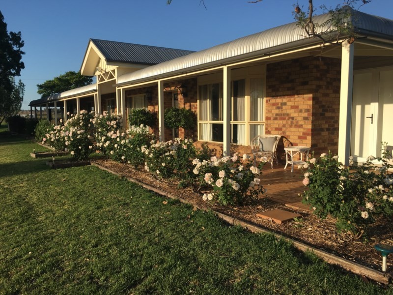 15097 New England Highway, Nobby QLD 4360