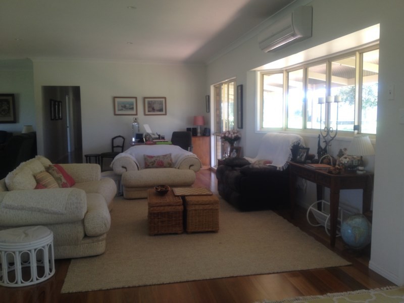 15097 New England Highway, Nobby QLD 4360