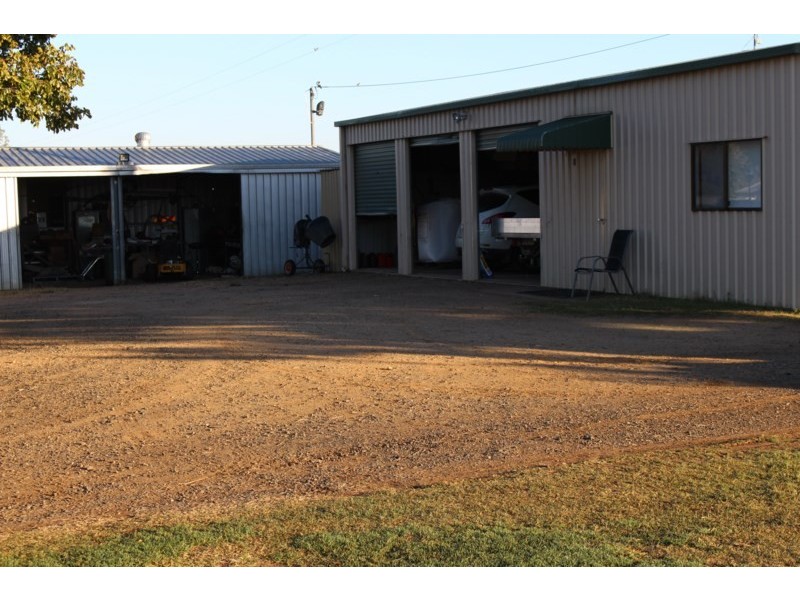 15097 New England Highway, Nobby QLD 4360