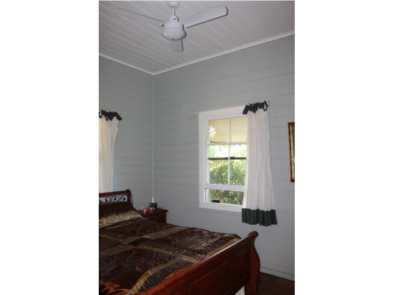 51 Hadley Street, Pittsworth QLD 4356