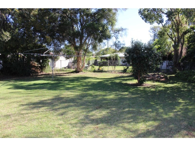 51 Hadley Street, Pittsworth QLD 4356