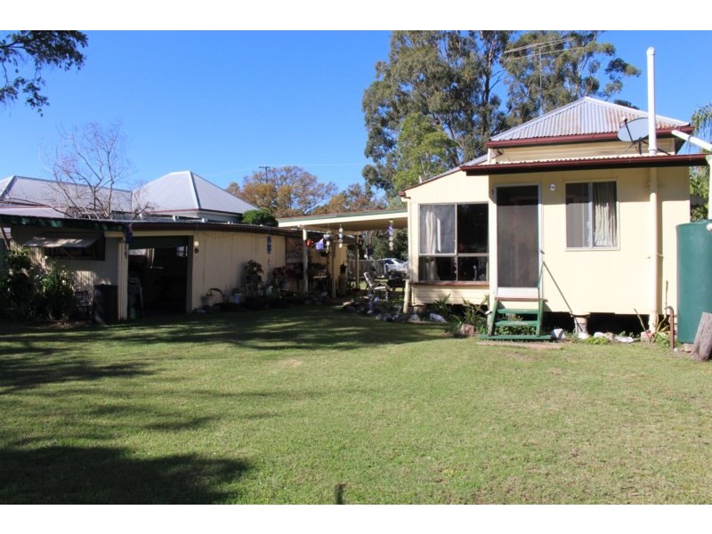 51 Hadley Street, Pittsworth QLD 4356