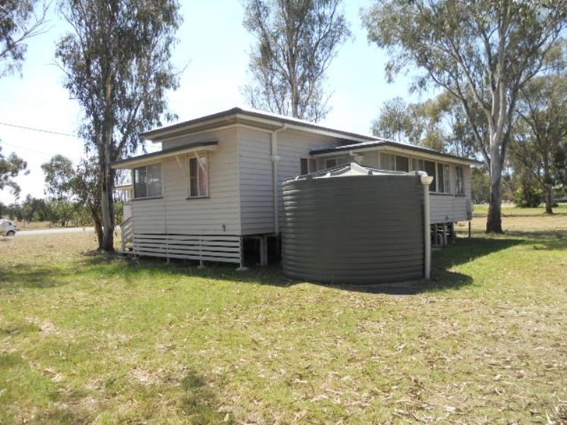 90 Cheetham Street, Cecil Plains QLD 4407