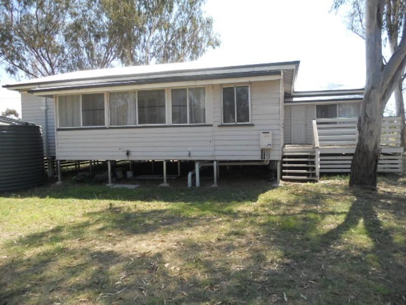 90 Cheetham Street, Cecil Plains QLD 4407