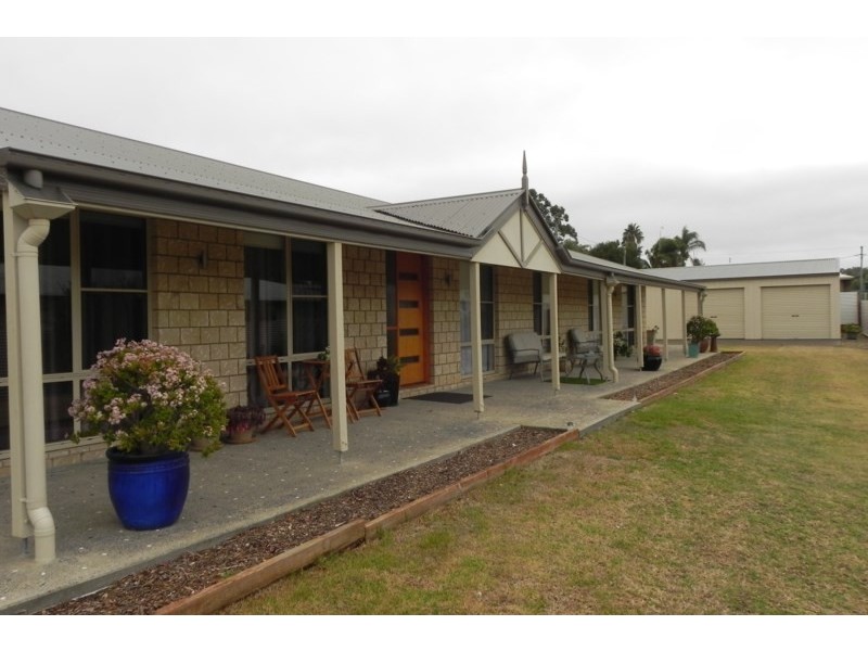 18 Draydon, Pittsworth QLD 4356