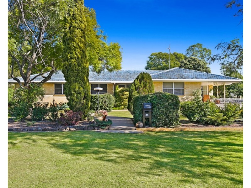 35 Briggs Street, Pittsworth QLD 4356