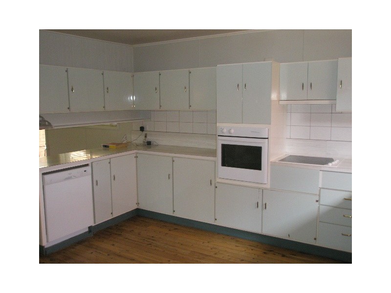 7 Holmes, Pittsworth QLD 4356