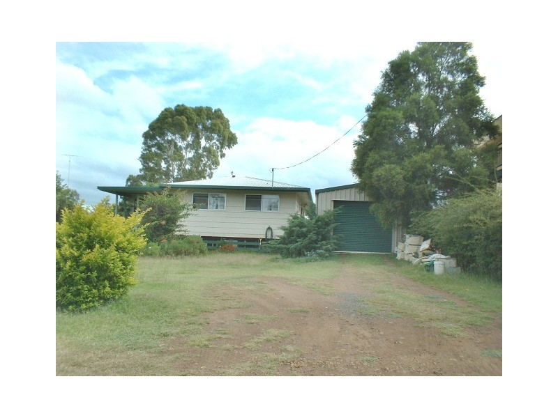 10 Denning Street, Pittsworth QLD 4356