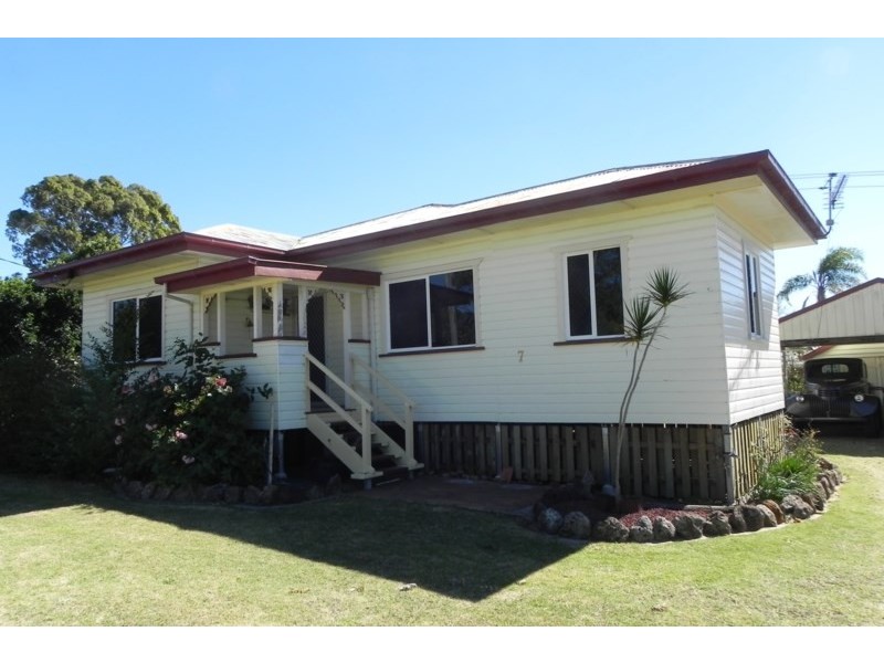 7 Hume Street, Pittsworth QLD 4356