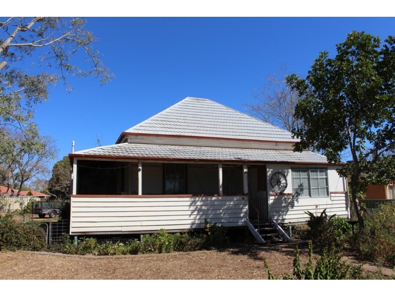 76 Hume Street, Pittsworth QLD 4356