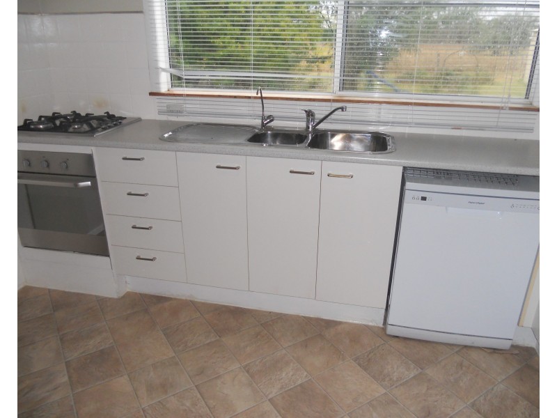 20 Nardoo Street, Millmerran QLD 4357