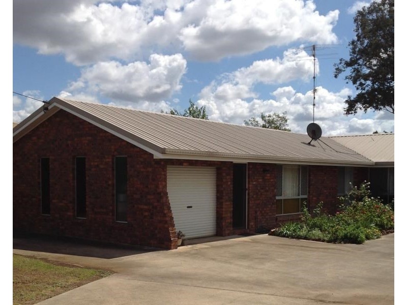 1/3 Beauaraba Street, Pittsworth QLD 4356