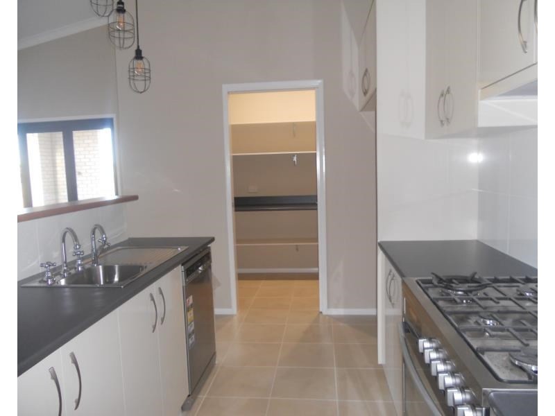 110 Murray Street, Pittsworth QLD 4356