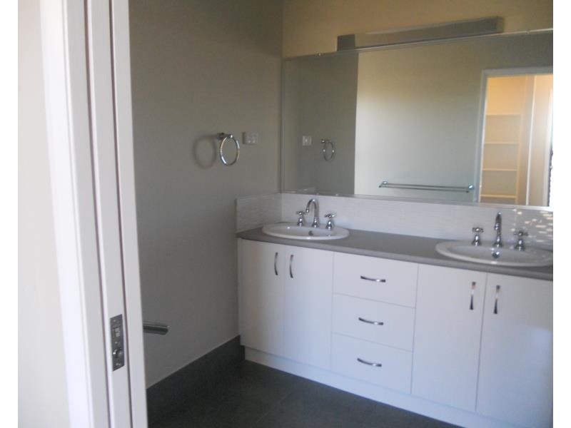 110 Murray Street, Pittsworth QLD 4356