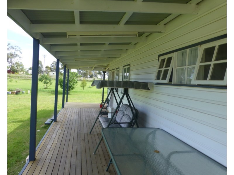 8 Holsteins Road, Brymaroo QLD 4403