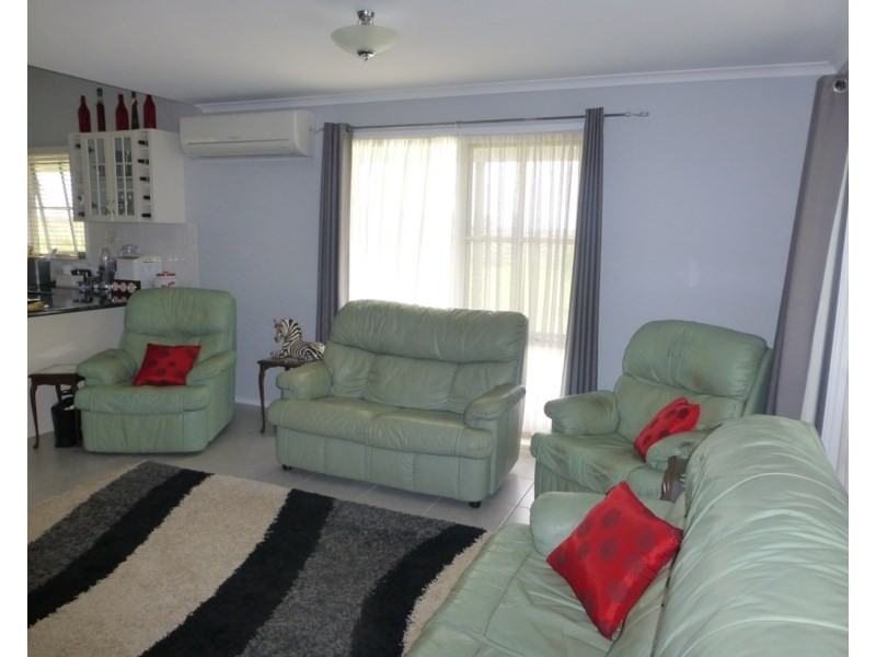 8 Holsteins Road, Brymaroo QLD 4403