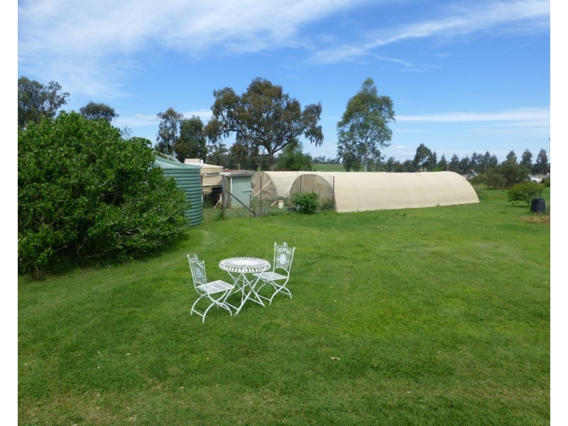 8 Holsteins Road, Brymaroo QLD 4403