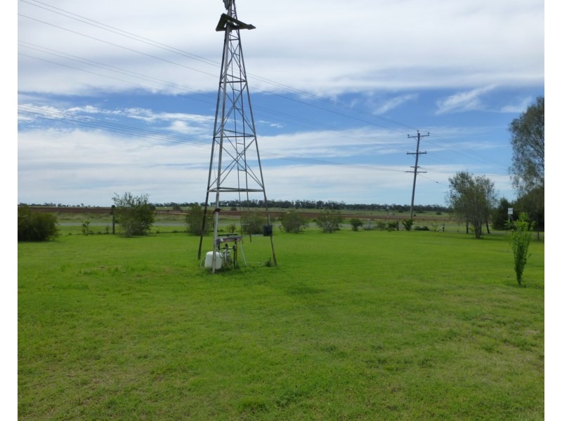 8 Holsteins Road, Brymaroo QLD 4403