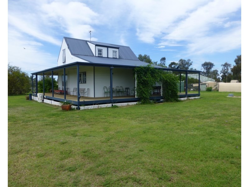 8 Holsteins Road, Brymaroo QLD 4403