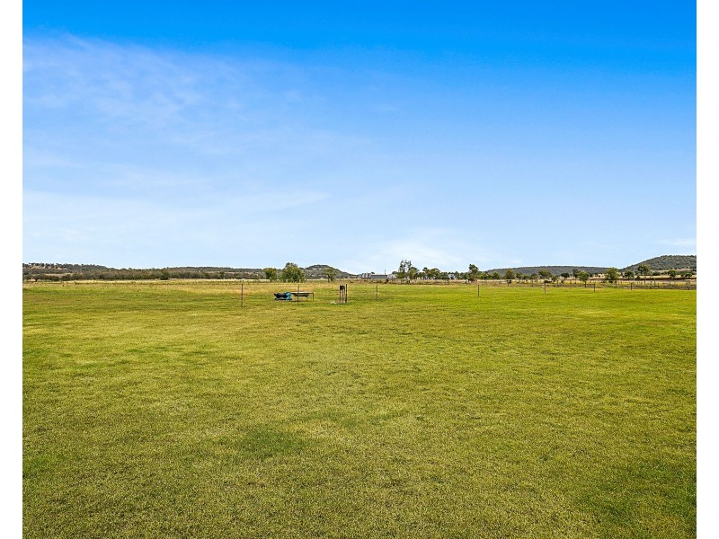 337 Linthorpe Valley Road, Southbrook QLD 4363