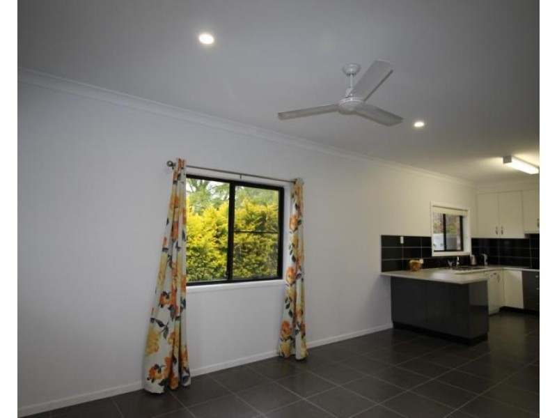 11 Steele Street, Pittsworth QLD 4356