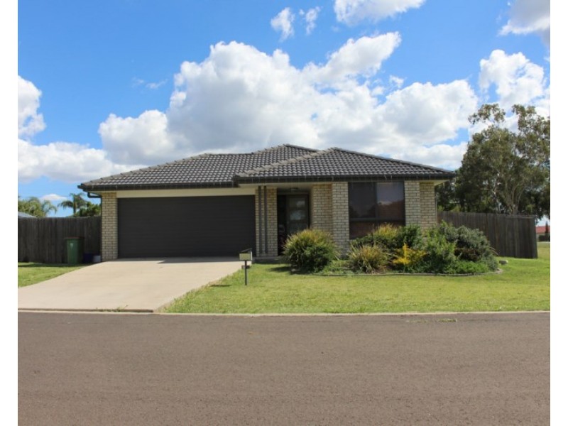 4 Stanley Close, Pittsworth QLD 4356
