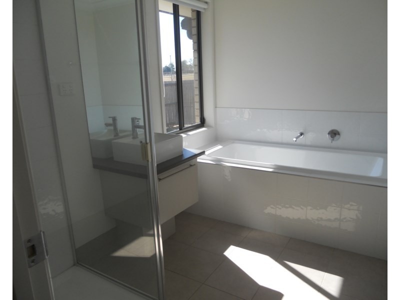 4 Stanley Close, Pittsworth QLD 4356