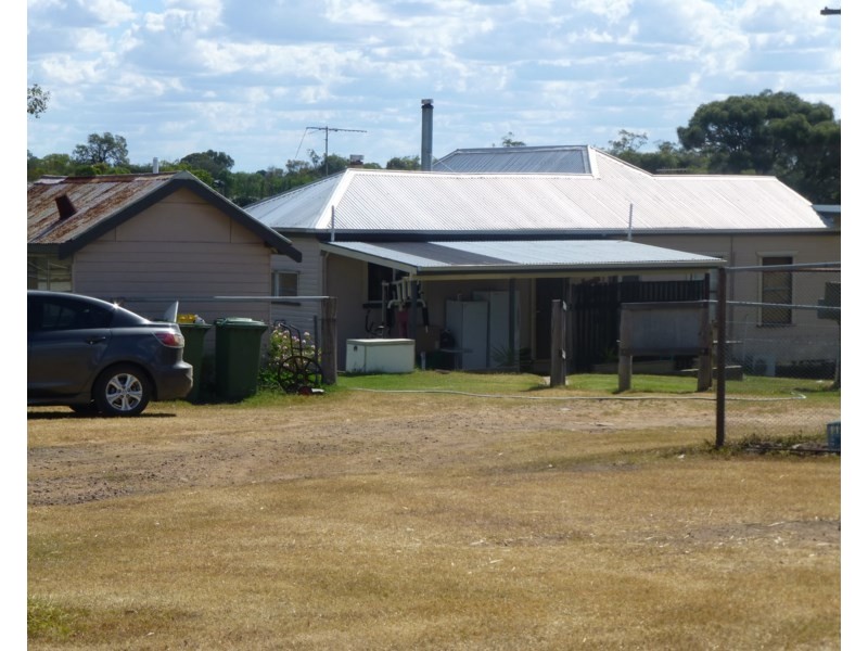 3278 Oakey Cooyar Road, Kulpi QLD 4352