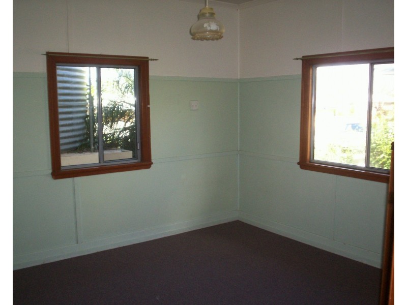 34 Murray Street, Pittsworth QLD 4356