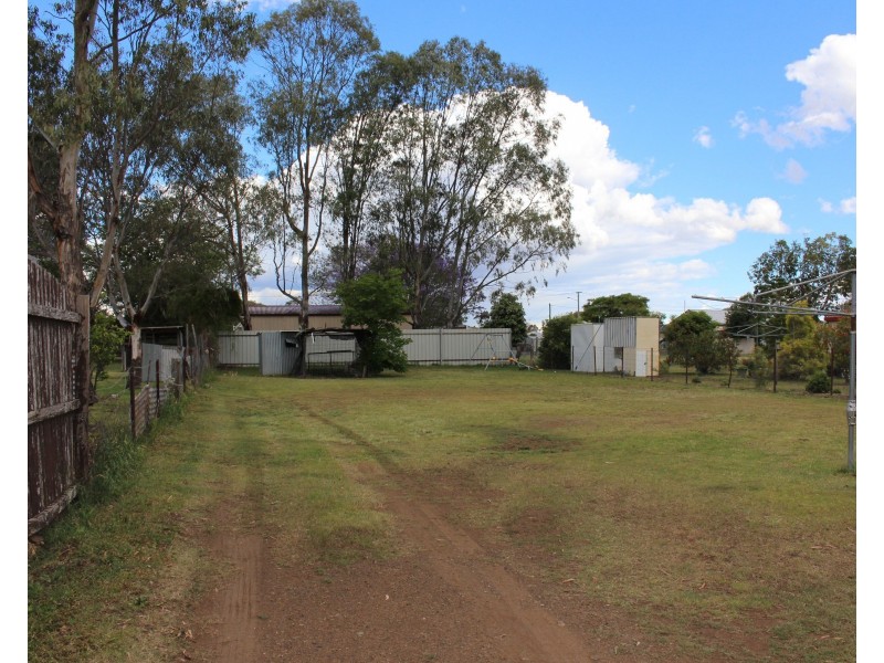 20 Well Street, Pittsworth QLD 4356