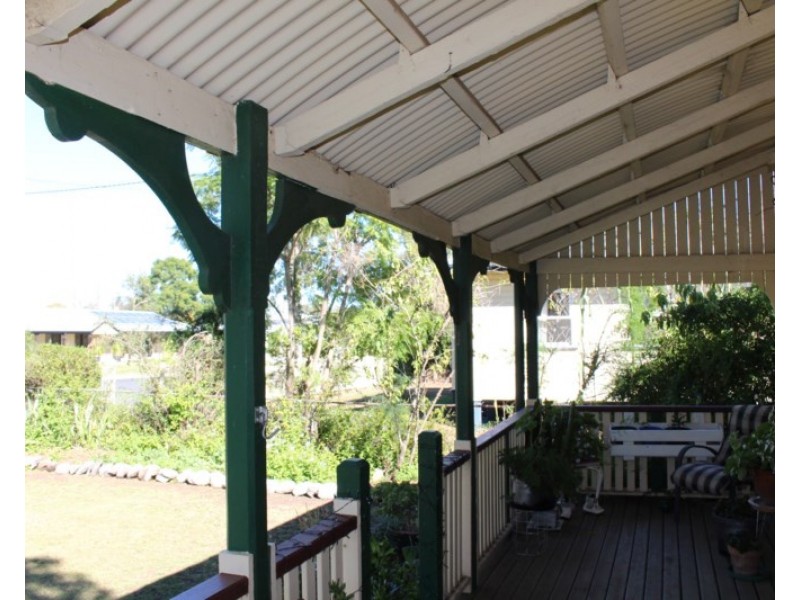 51 Hadley Street, Pittsworth QLD 4356