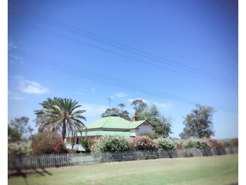 949 Clifton Pittsworth Road, Back Plains QLD 4361
