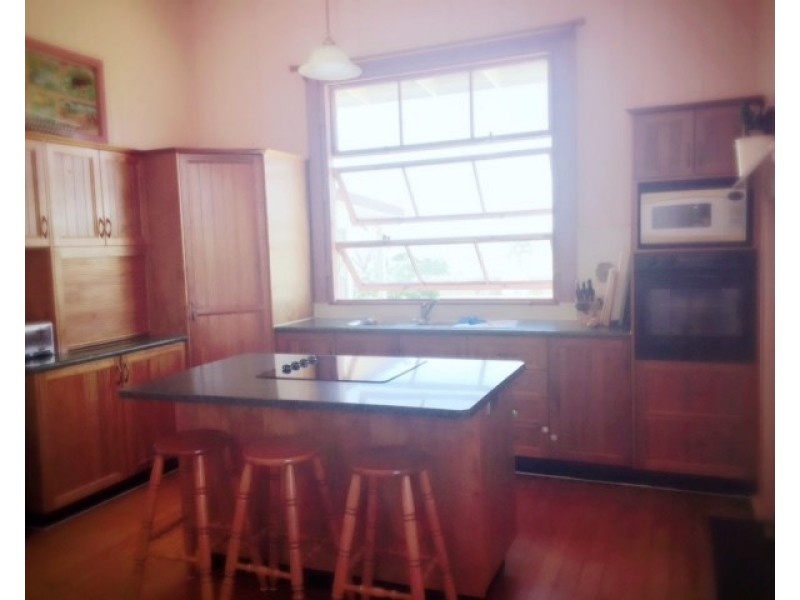 949 Clifton Pittsworth Road, Back Plains QLD 4361