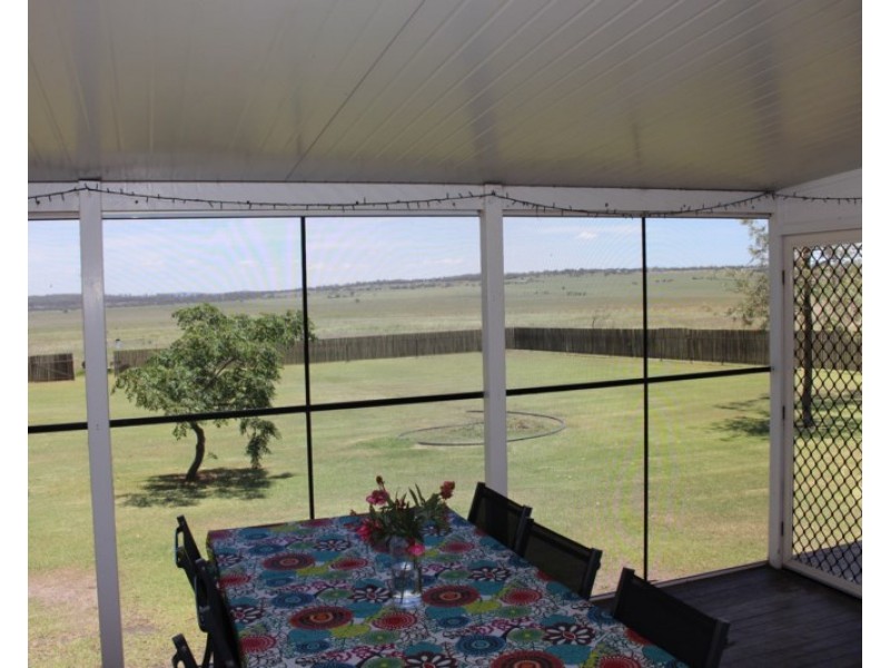 949 Clifton Pittsworth Road, Back Plains QLD 4361