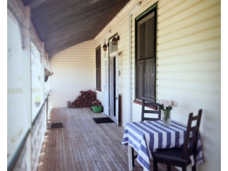 949 Clifton Pittsworth Road, Back Plains QLD 4361