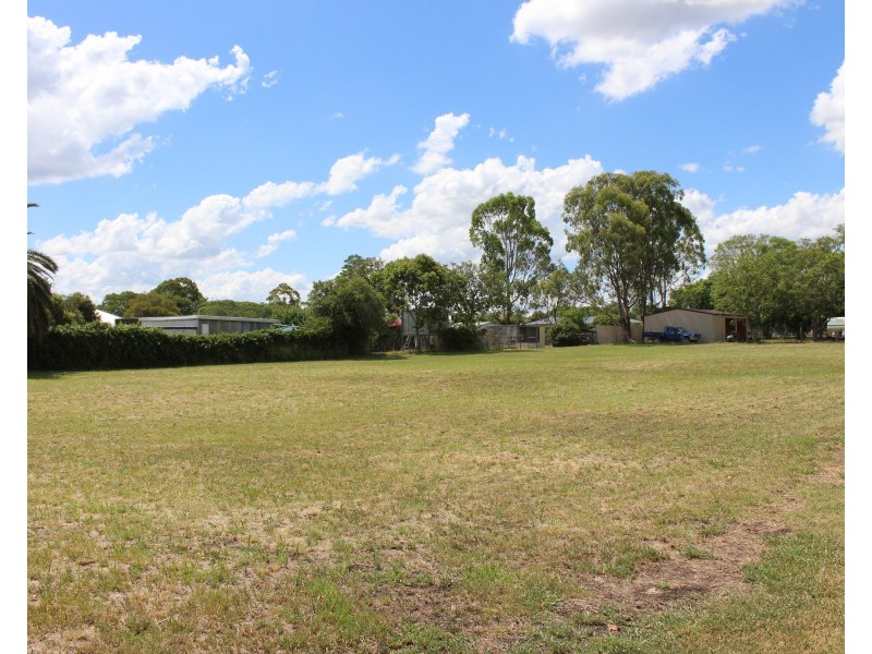 17 Florence Street, Pittsworth QLD 4356