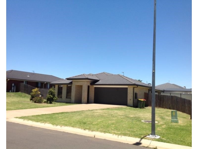 5 Colbar Street Pittsworth, Pittsworth QLD 4356