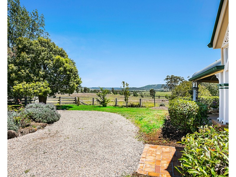 421 Hodgson Vale Road, Hodgson Vale QLD 4352