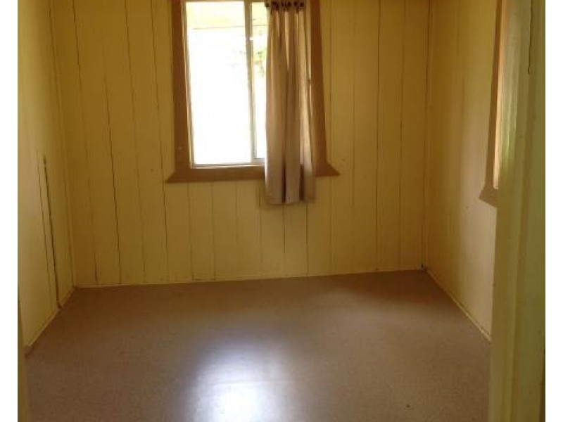 2/18 Albert Street, Millmerran QLD 4357