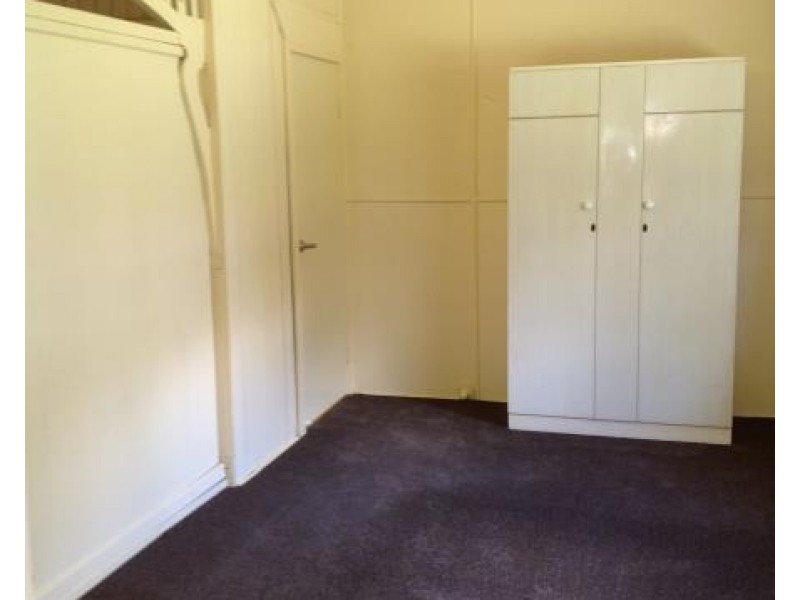 2/18 Albert Street, Millmerran QLD 4357