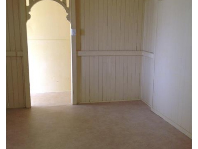 2/18 Albert Street, Millmerran QLD 4357