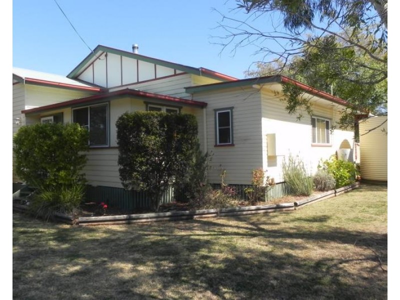 53 Murray Street, Pittsworth QLD 4356