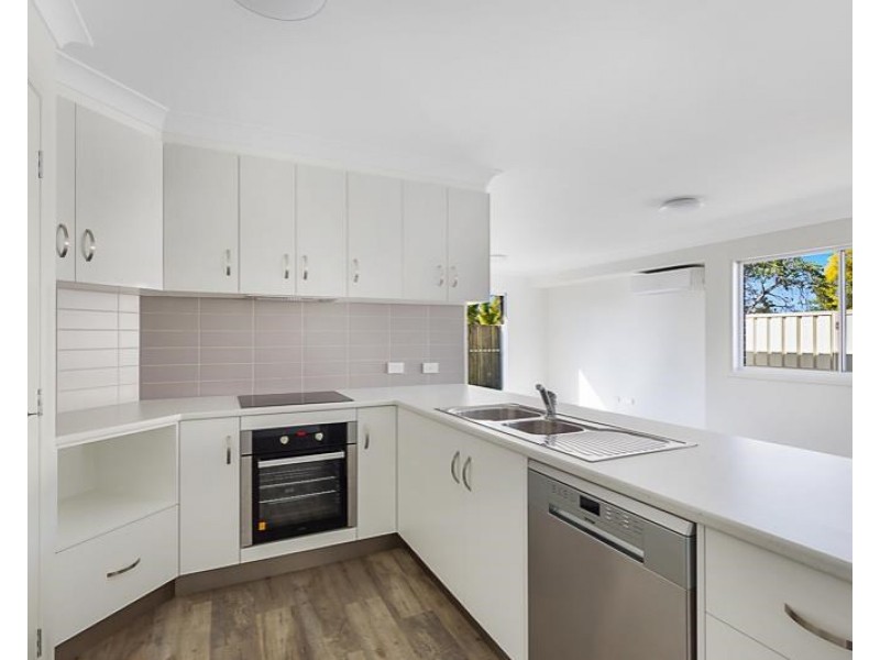 2/7 Weale Street, Pittsworth QLD 4356