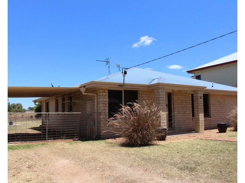 10 Frizzell, Southbrook QLD 4363