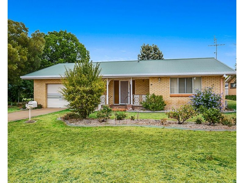 7 Aster Street, Pittsworth QLD 4356