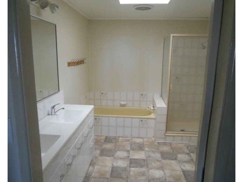 5608 Gore Highway, Brookstead QLD 4364